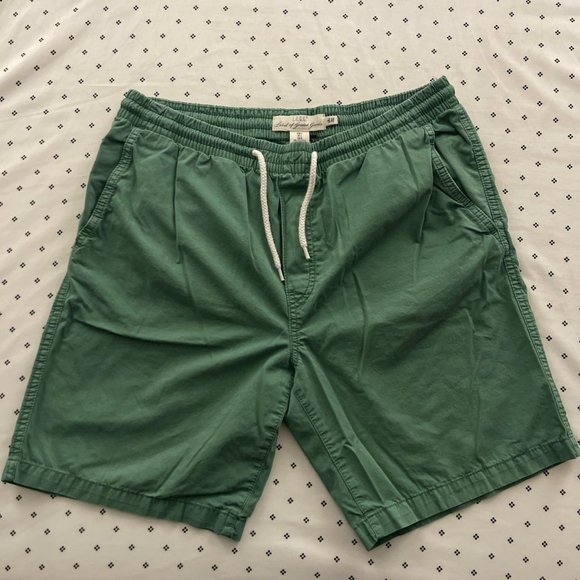 Large H&M Green Shorts - Picture 1 of 4